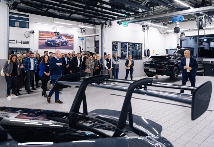 Verkauf, Werkstatt und Technik